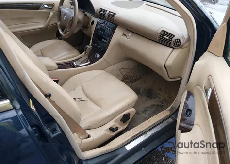 2003 Mercedes-Benz C 240 from USA, damaged, VIN WDBRF61J83A521142